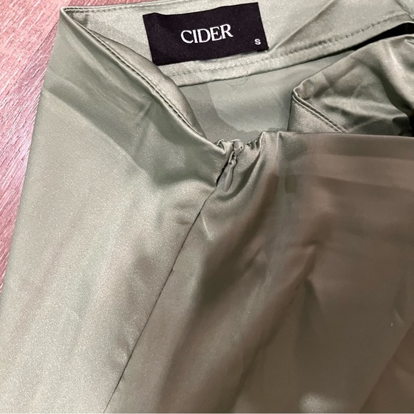 Cider Size 2 Solid Ruched Slit High Rise Silky Feel Midi Skirt Soft Green - Picture 5 of 7